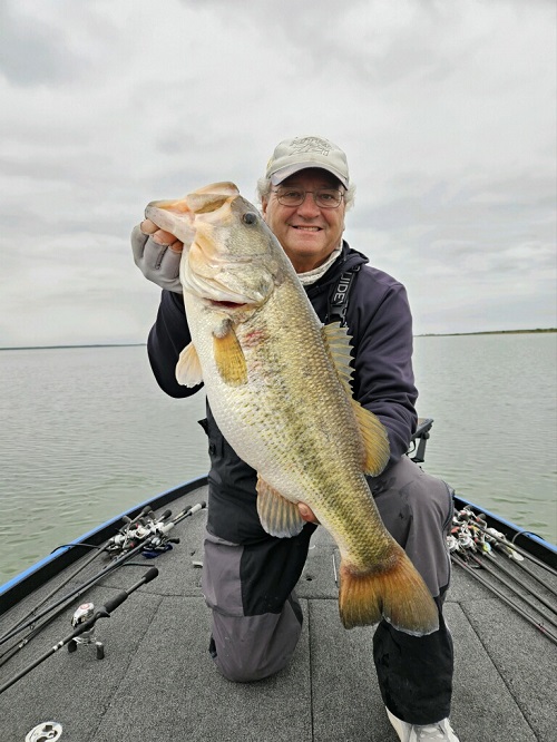 How Much Does This Fish Weigh? - Page 2 - General Bass Fishing Forum - Bass  Fishing Forums